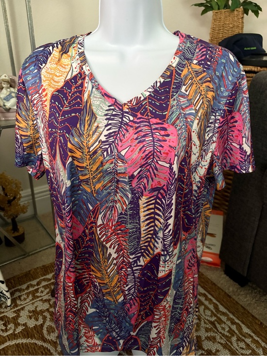 Reel Legends Tops - Reel Legends Reel-Tec Womens Sz LG Pink Purple Palms  V-Neck Performance Shirt